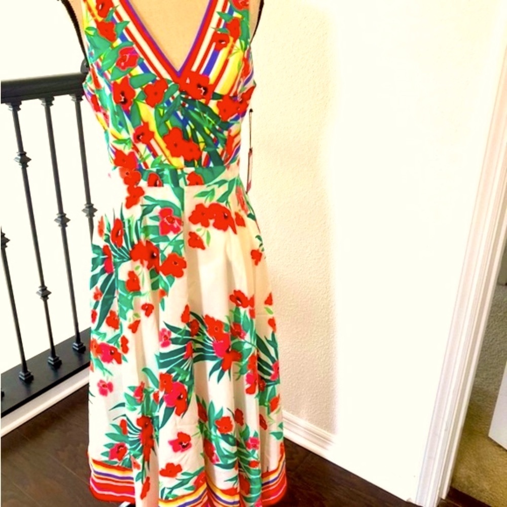 Vince Camuto Women’s Floral beautiful Kerchief Dress